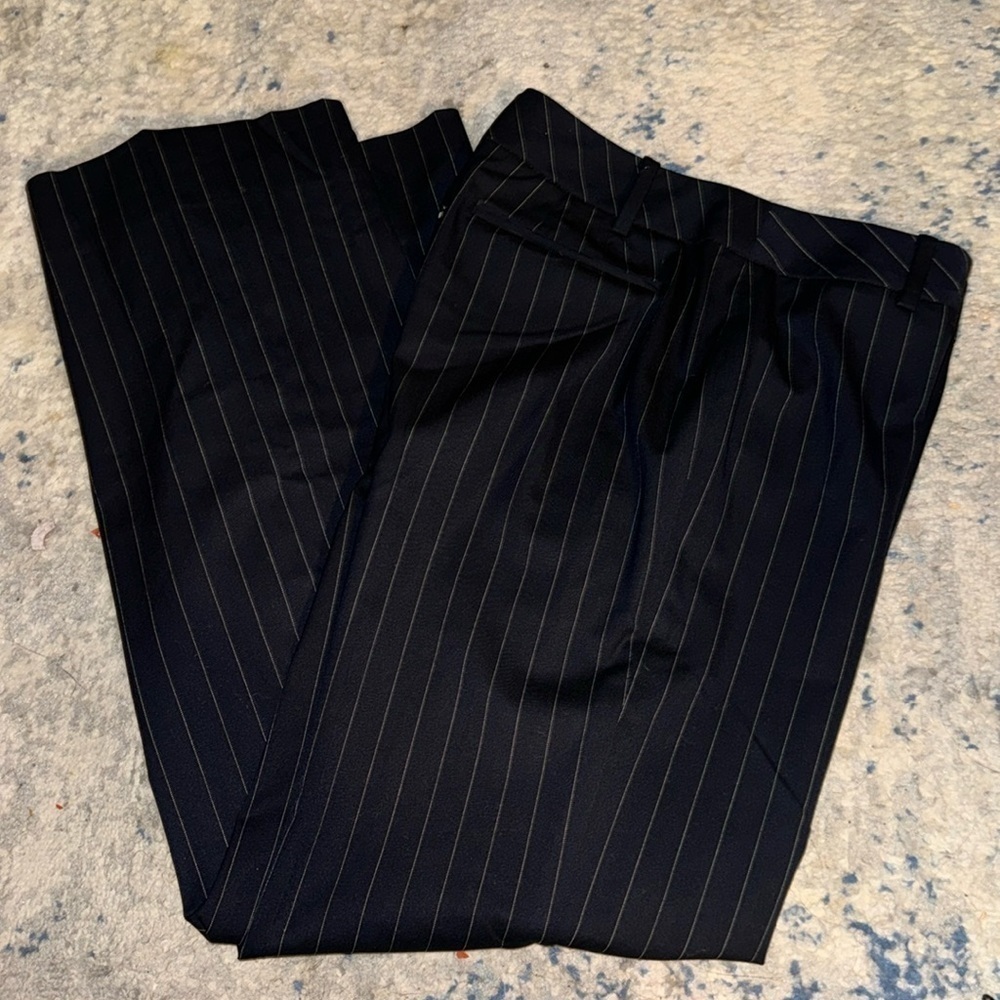 Ann Taylor black white pin stripes Sz 6 flat front straight pants slacks
